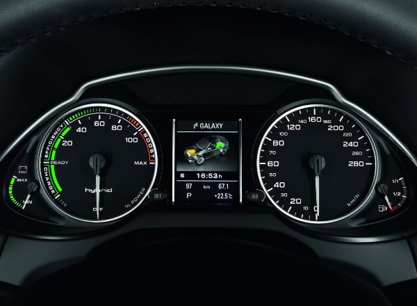 Audi-Q5_Hybrid_quattro_2012_article_ (03).jpg